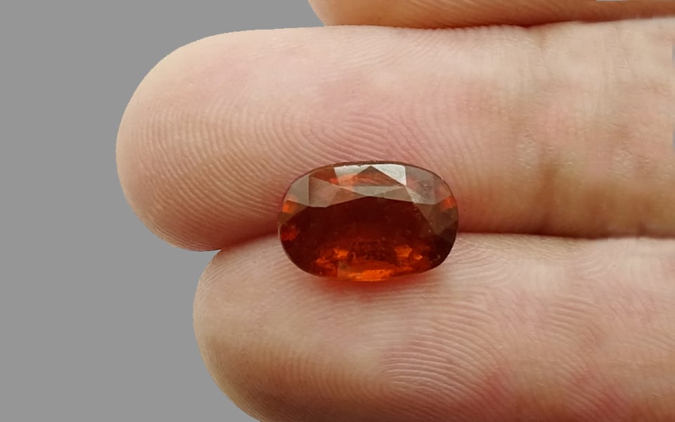 African Hessonite Garnet - 3.5 Carat Fine Quality HG-8046