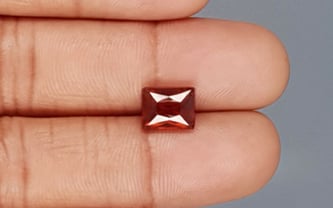 African Hessonite Garnet  3.65 Carat Limited Quality HG-8148