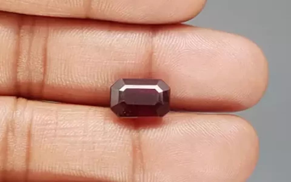 African Hessonite Garnet  5.47 Carat Prime Quality HG-8232