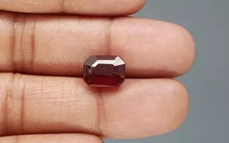 African Hessonite Garnet  5.91 Carat Prime Quality HG-8231