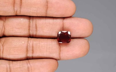 African Hessonite Garnet - 6.59 Carat Prime Quality HG-8373