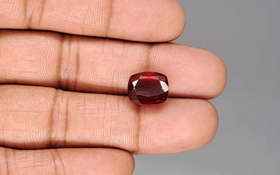 African Hessonite Garnet - 7.66 Carat Prime Quality HG-8444