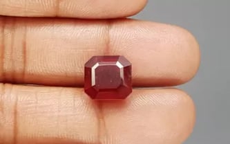 African Hessonite Garnet  9.07 Carat Prime Quality HG-8217