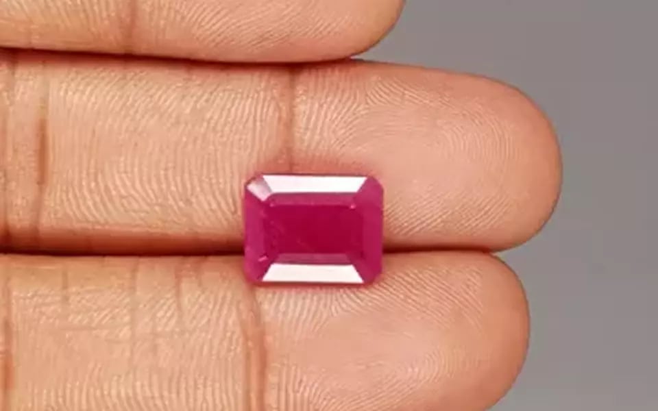 African Ruby - 4.78 Carat Limited Quality BR-7459