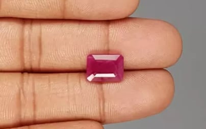 African Ruby - 4.96 Carat Limited Quality BR-7479