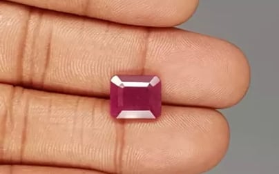 African Ruby - 5.78 Carat Limited Quality BR-7460