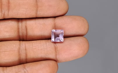 Amethyst - 2.75 Carat Prime Quality AMT-12735