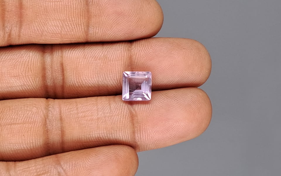 Amethyst - 2.75 Carat Prime Quality AMT-12735