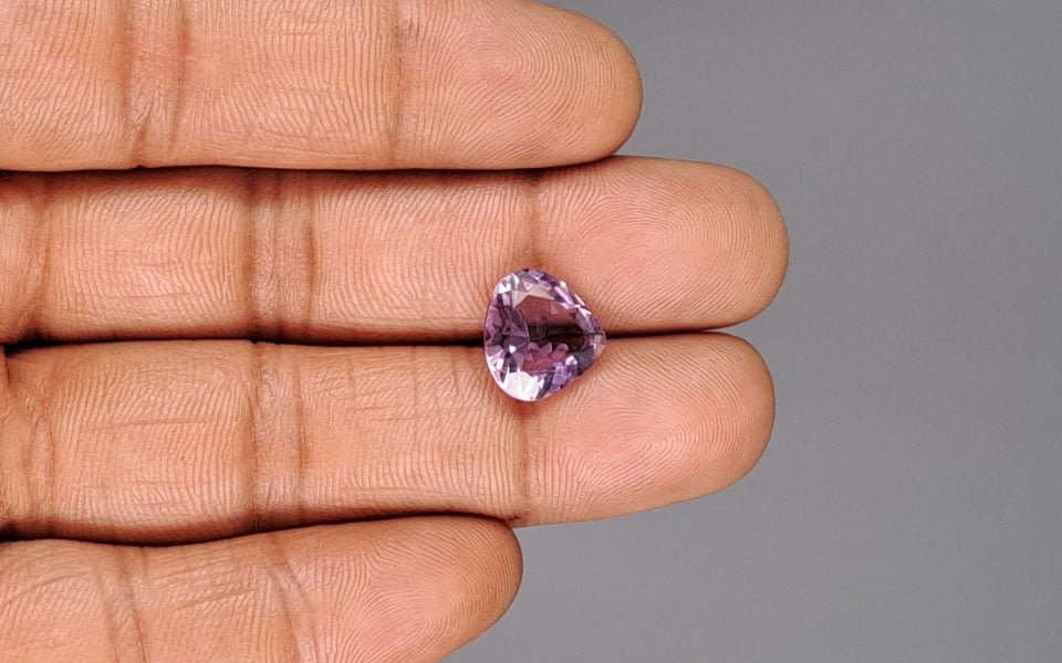 Amethyst - 3.88 Carat Prime Quality AMT-12781