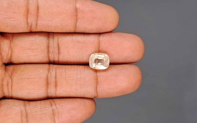 Burma Yellow Sapphire - 5.28 Carat Prime Quality CYS-4123