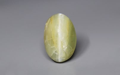 Ceylon Cat's Eye - 2.71 Carat Prime Quality CE-10645