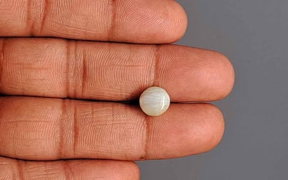 Ceylon Cat's Eye - 3.92 Carat Limited Quality CE-10796