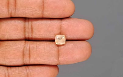 Ceylon Yellow Sapphire - 2.98 Carat Fine Quality CYS-4107