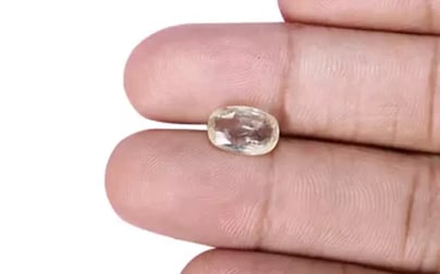 Ceylon Yellow Sapphire - 3.10 Carat Fine Quality CYS-3499