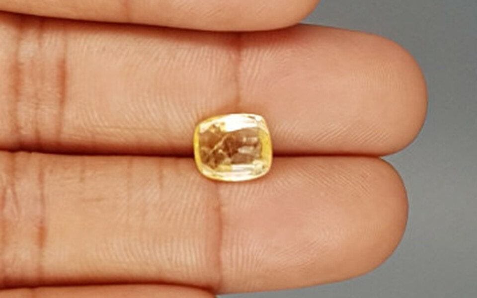 Ceylon Yellow Sapphire - 3.10 Carat Prime Quality CYS 3768