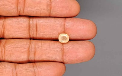 Ceylon Yellow Sapphire - 3.13 Carat Fine Quality CYS-4073