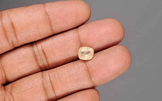 Ceylon Yellow Sapphire - 3.21 Carat Fine Quality CYS-4085