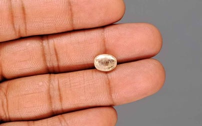 Ceylon Yellow Sapphire - 3.30 Carat Fine Quality CYS-4089