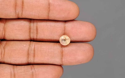 Ceylon Yellow Sapphire - 3.40 Carat Fine Quality CYS-4077