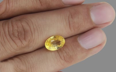 Ceylon Yellow Sapphire - 3.74 Carat Rare Quality CYS-3544