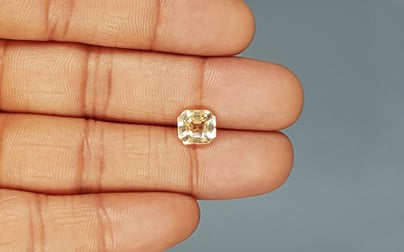 Ceylon Yellow Sapphire - 3.87 Carat Rare Quality CYS-3887