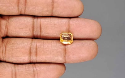 Ceylon Yellow Sapphire - 4.05 Carat Rare Quality CYS-4058
