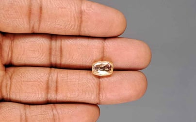 Ceylon Yellow Sapphire - 4.26 Carat Limited Quality CYS-4056