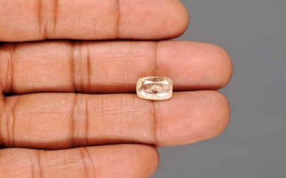 Ceylon Yellow Sapphire - 4.29 Carat Fine Quality CYS-4095