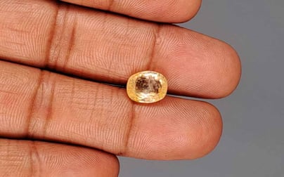 Ceylon Yellow Sapphire - 4.55 Carat Prime Quality CYS-4008