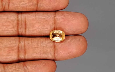 Ceylon Yellow Sapphire - 4.70 Carat Limited Quality CYS-4010