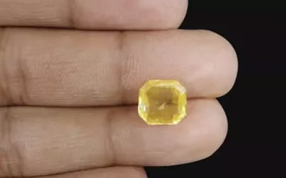Ceylon Yellow Sapphire - 4.81 Carat Rare Quality CYS-3697
