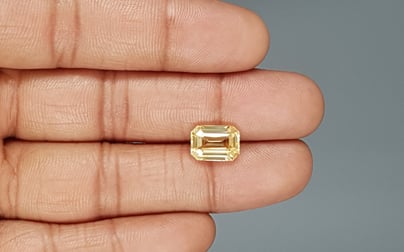 Ceylon Yellow Sapphire - 5.06 Carat Rare Quality CYS-3838