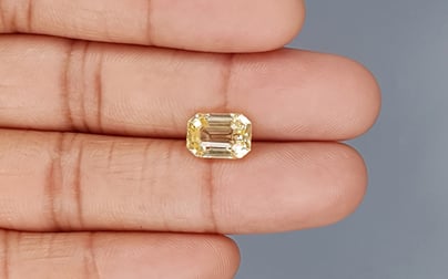 Ceylon Yellow Sapphire - 5.06 Carat Rare Quality CYS-3740