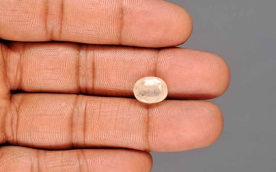 Ceylon Yellow Sapphire - 5.49 Carat Fine Quality CYS-4098