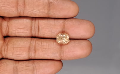 Ceylon Yellow Sapphire - 5.64 Carat Prime Quality CYS-3981