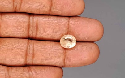 Ceylon Yellow Sapphire - 5.89 Carat Prime Quality CYS-4031