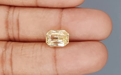 Ceylon Yellow Sapphire - 6.08 Carat Rare Quality CYS-3739