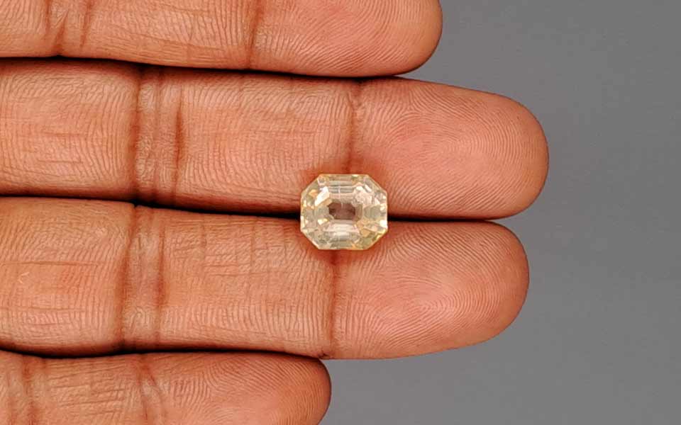 Ceylon Yellow Sapphire - 6.39 Carat Limited Quality CYS-4018