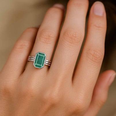 Classic 925 Sterling Silver Emerald Gemstone Ring for Women