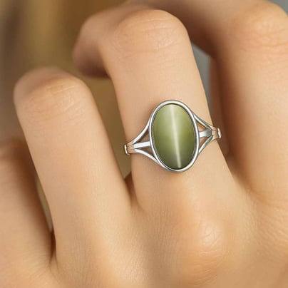 Classic Regal 925 Sterling Silver Lehsuniya (Cat's Eye) Women’s Ring