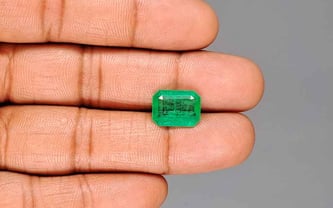 Colombian Emerald - 4.28 Carat Rare Quality EMD-10323