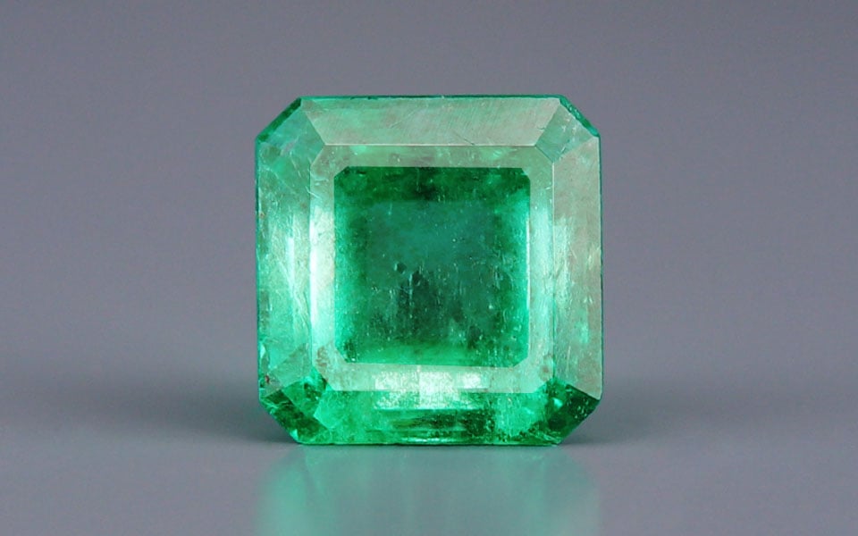 Colombian Emerald - 4.73 Carat Rare Quality EMD-9922