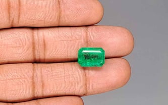 Colombian Emerald - 7.13 Carat Rare Quality EMD-10320