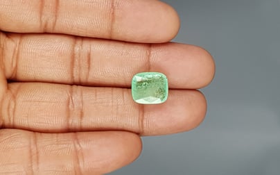 Colombian Emerald - 7.47 Carat Prime Quality EMD-9637