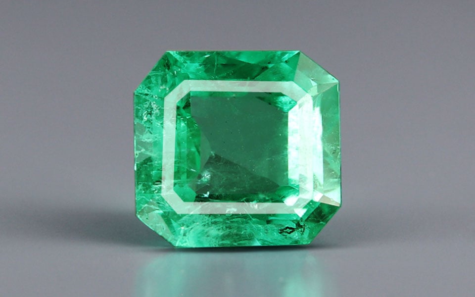 Colombian Emerald - 7.64 Carat Rare Quality EMD-9778