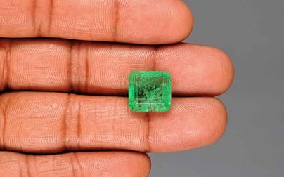 Colombian Emerald - 8.67 Carat Rare Quality EMD-10322