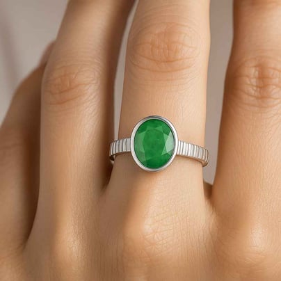Designer Sterling Silver Emerald Gemstone Ring for Her