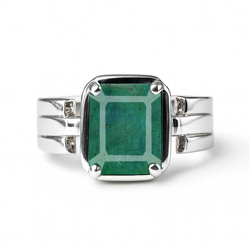Elegant 925 Silver Panna (Emerald) Stone Ring for Her