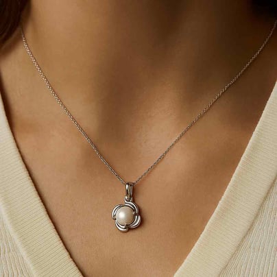 Elegant Sterling Silver Pearl Moti Ratna Pendant