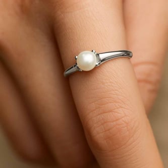 Luxury Heritage Sterling Silver Moti (Pearl) Stone Women’s Ring